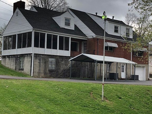 3rd image of 205 N Main St