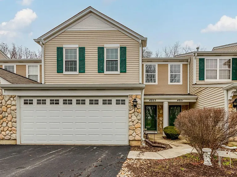 4023 Oak Tree Ln — Photo 8