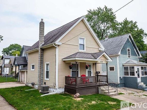 2nd image of 619 Backus St