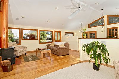 4th image of 10041 36th Ave NE