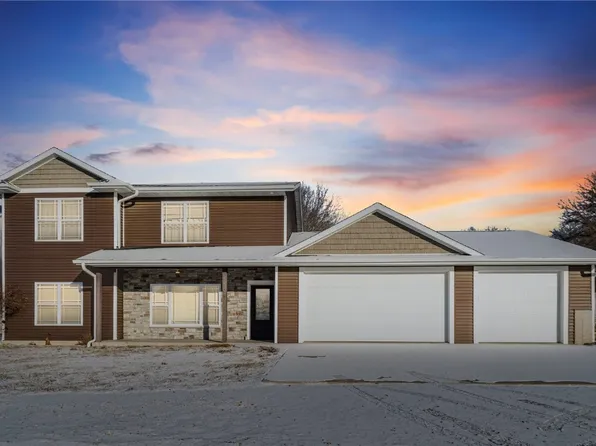 1104 South St, Urbana, IA 52345