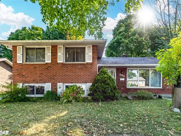 293 Duckworth St, Barrie, ON L4M 3X5