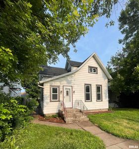 704 N 3rd St, Clinton, IA, 52732