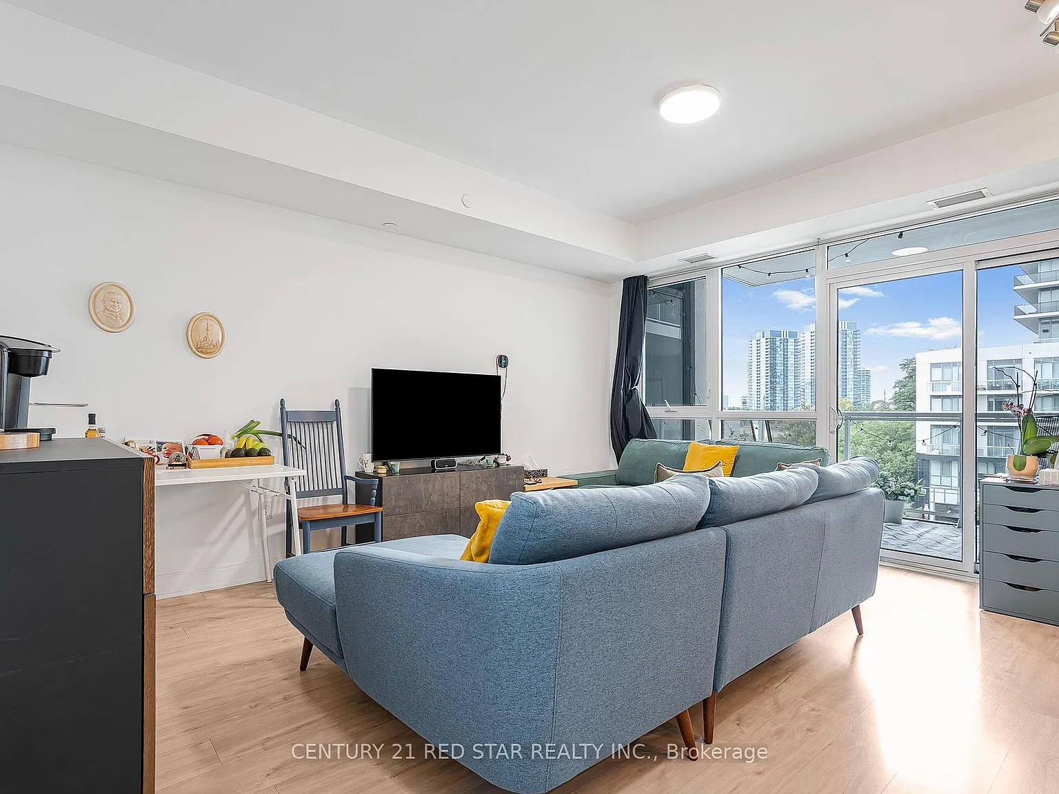 2 bed, $2,300 — Photo 4