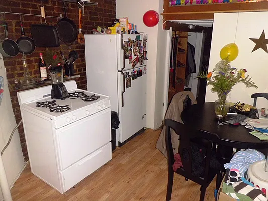 Rented by Maximus Realty Group | media 19