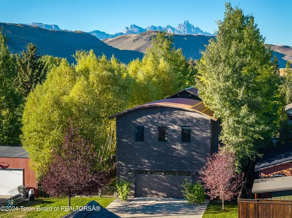 686 E Simpson Ave, Jackson, WY 83001