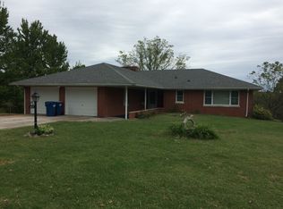 1617 Green Berry Rd, Jefferson City, MO 65101