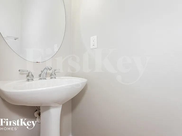 15507 Troubadour Ln — Photo 14