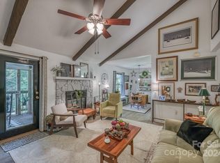 651 Overlook Dr, Spruce Pine, NC 28777