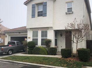 1855 N Larose Ln, Clovis, CA 93619