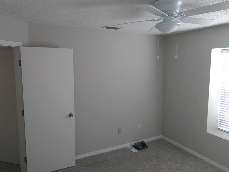 9509 Chandon Dr — Photo 13
