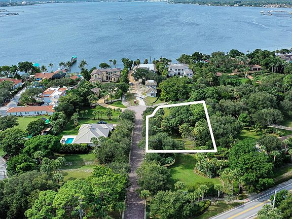 5th image of 2 River Oak Pl