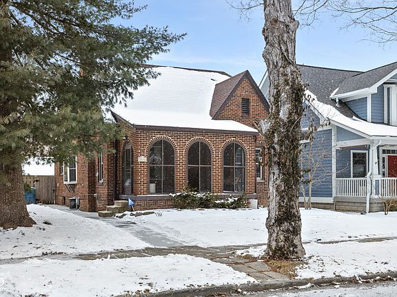 2nd image of 5444 Carrollton Ave