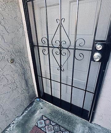 2nd image of 9109 Village Glen Dr #160