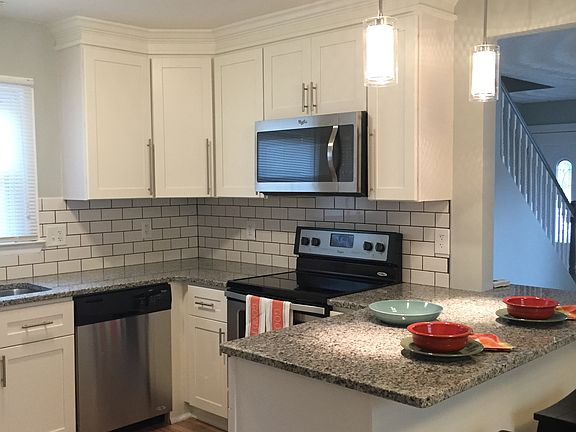 5th image of 974 Avenue F