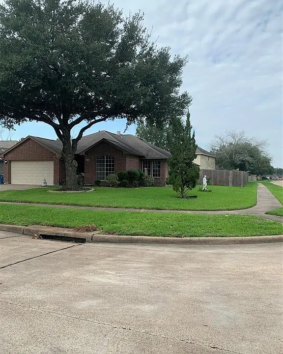 1402 Township Ct