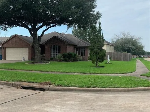 1402 Township Ct, Rosenberg, TX 77471