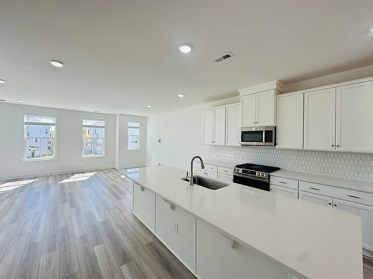 9234 Walnut Hill Rd NW — Photo 4