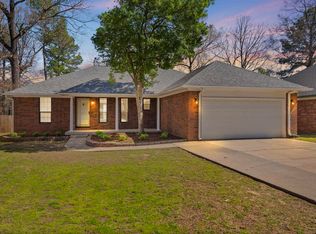 13 High Timber Dr, Maumelle, AR 72113