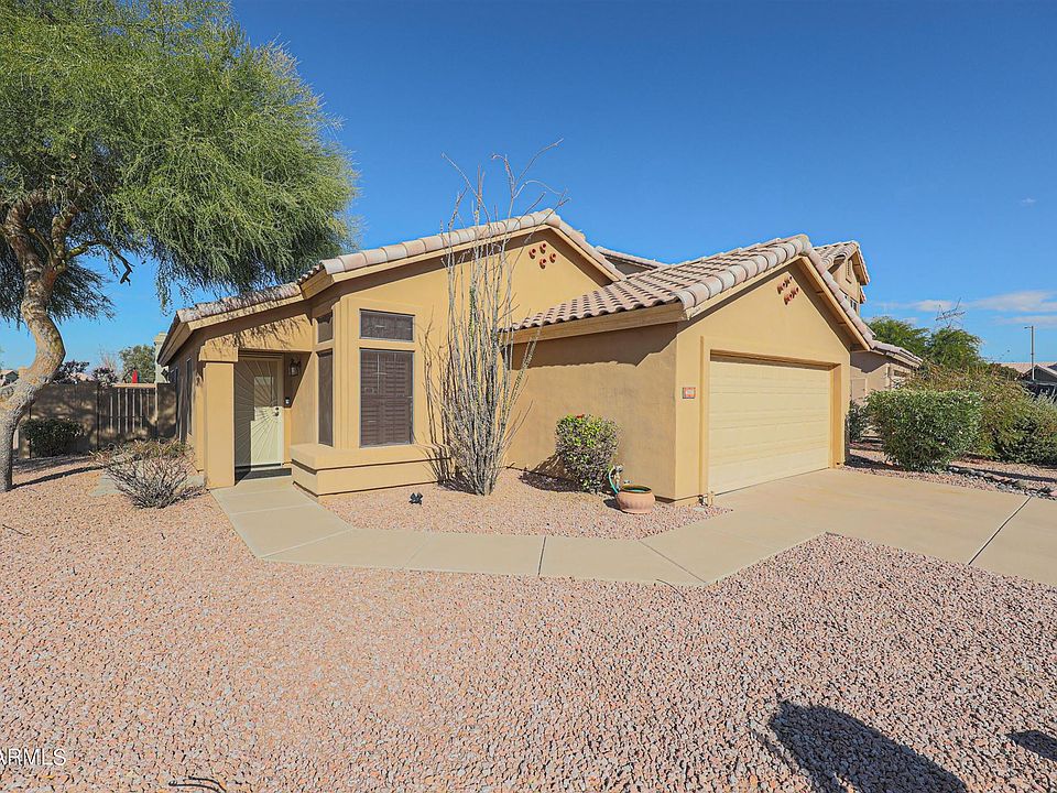 1st image of 4016 E Chaparosa Way
