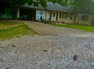 758 State Road 60 Rd E, Mitchell, IN 47446