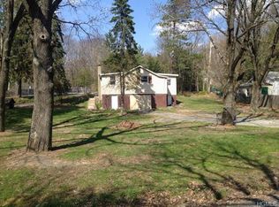 5 Green Briar Rd, Port Jervis, NY 12771