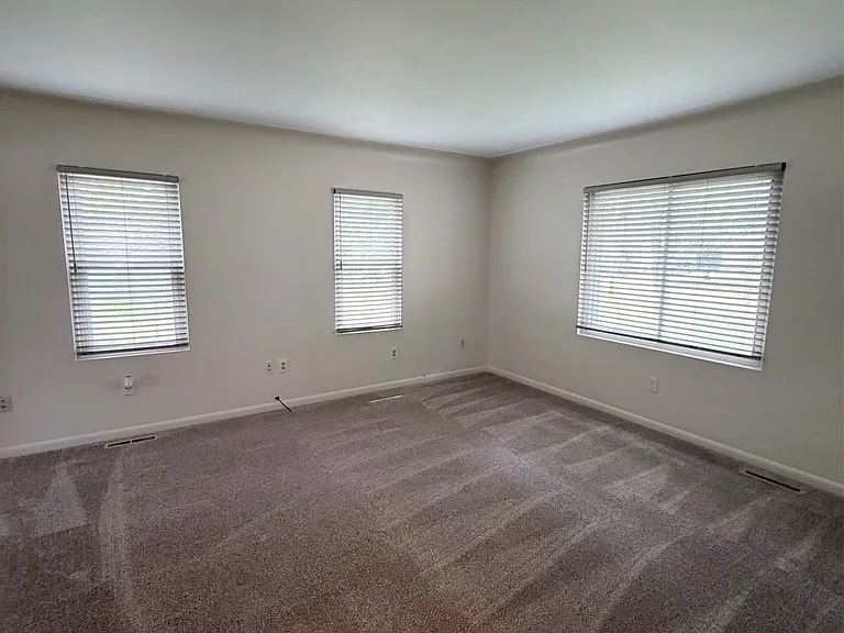 721 Lee Ave — Photo 7
