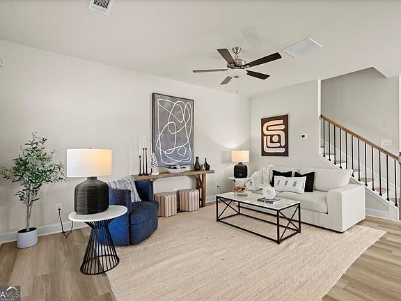 5th image of 827 Leraes Way St