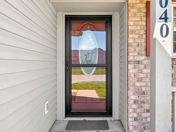 3rd image of 8040 Maple Stream Blvd