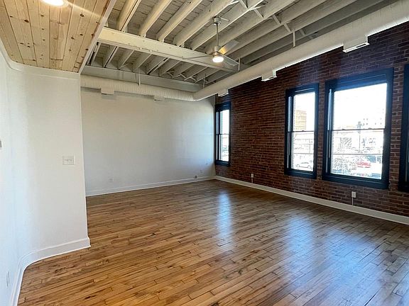 4th image of 1363 E Fisher Fwy APT 4