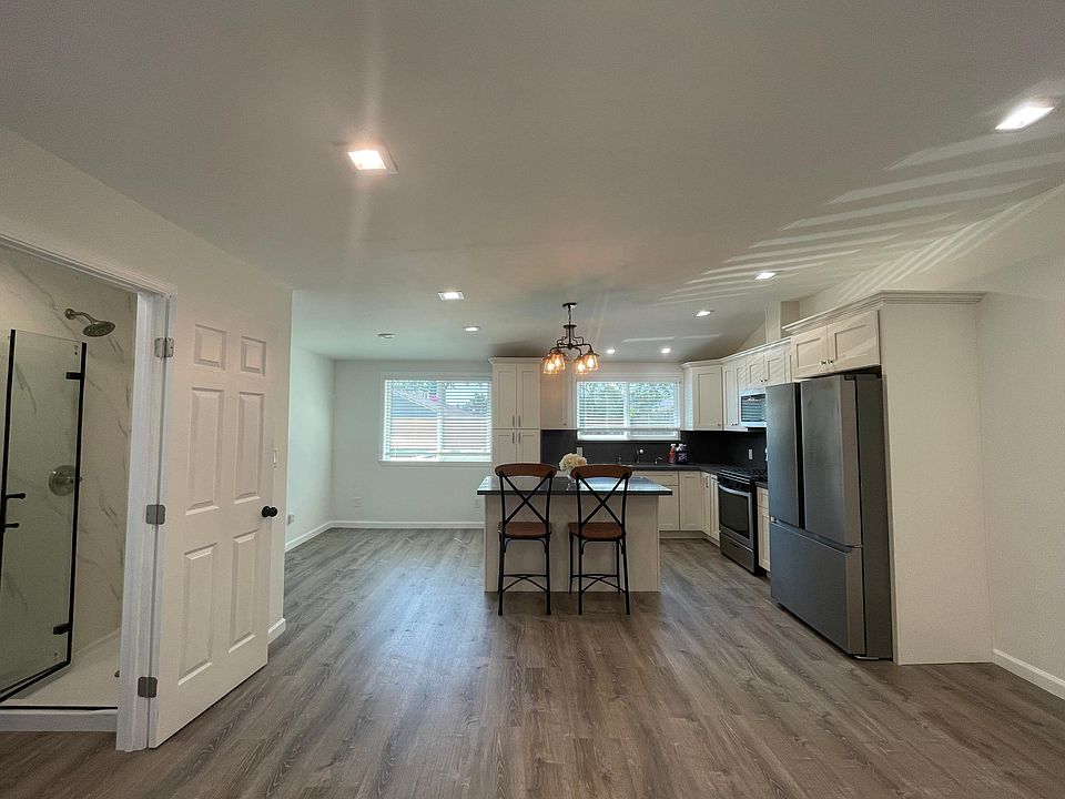 1st image of 1475 Dentwood Dr #2