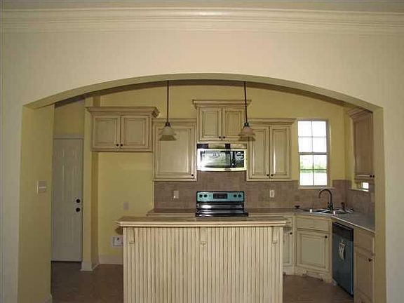 2nd image of 112 Juniper Ln