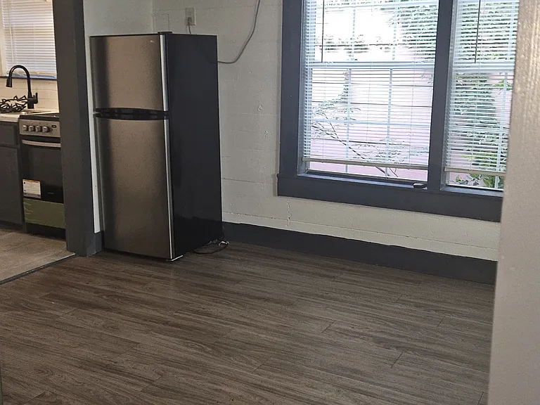 512 Dell Ct — Photo 20