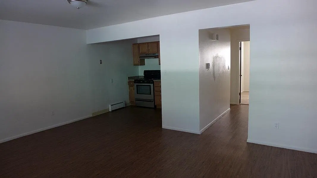 2 bed, 700 sqft, $1,995 — Photo 2