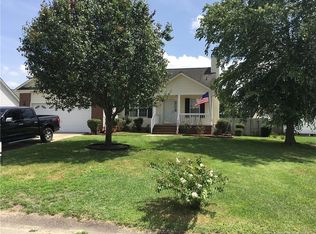 7273 Beaver Run Dr, Fayetteville, NC 28314