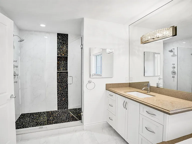 26 Cayuga Rd — Photo 18