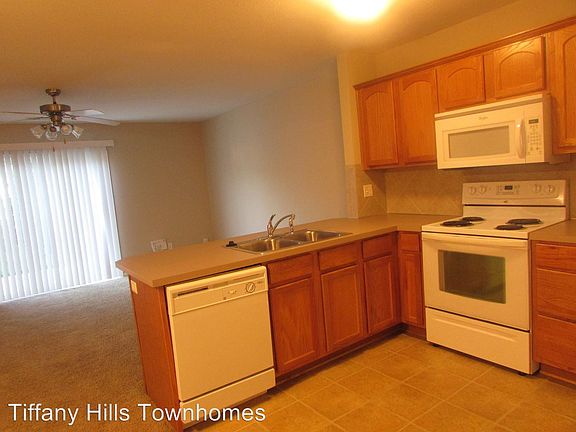 3rd image of 5935 NW 90th Ter