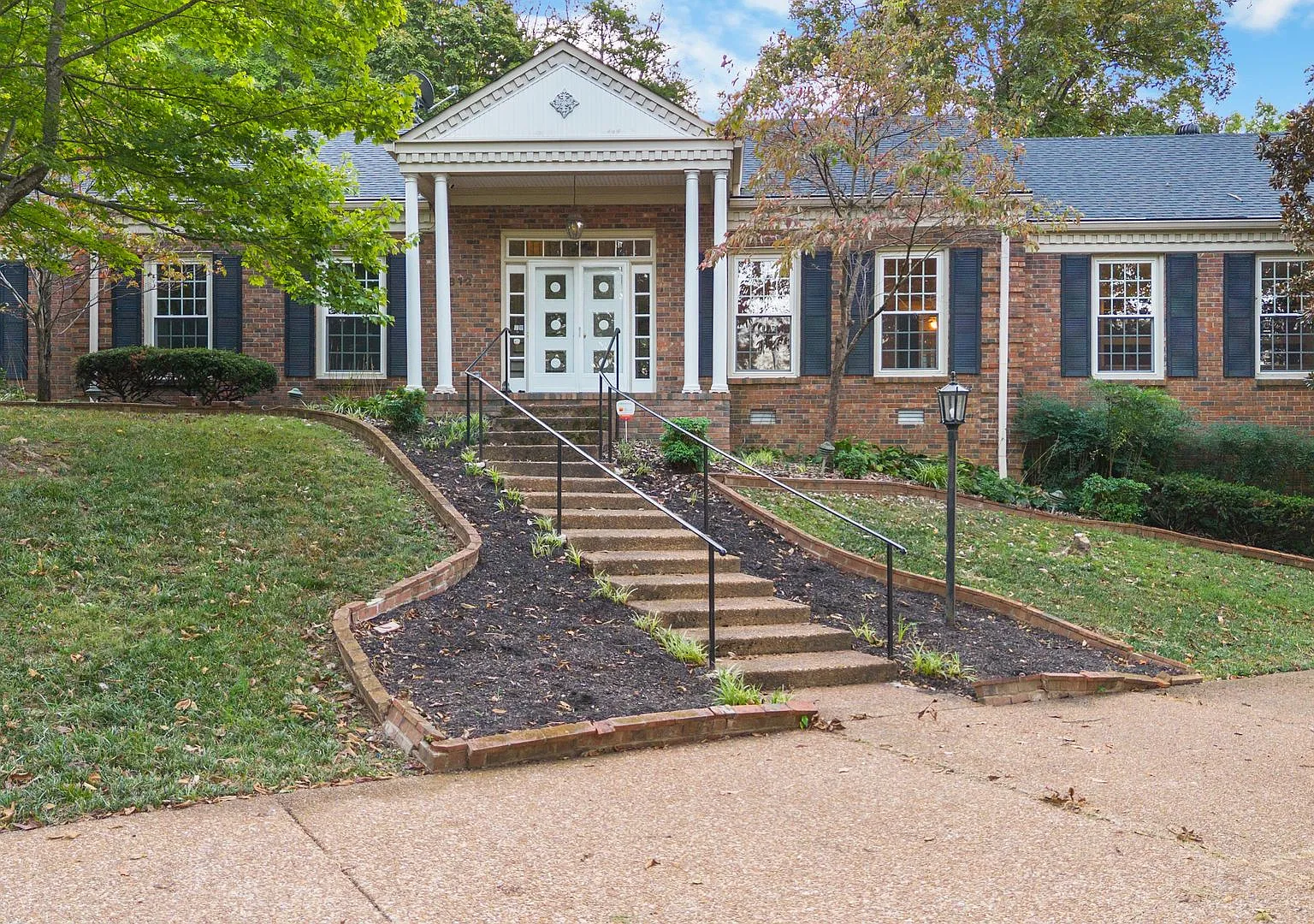 1812 Cromwell Drive, Nashville, TN 37215 — Photo 2