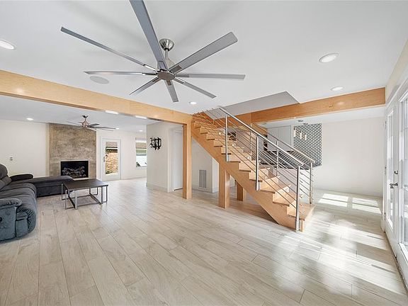 4th image of 4308 Avenue O