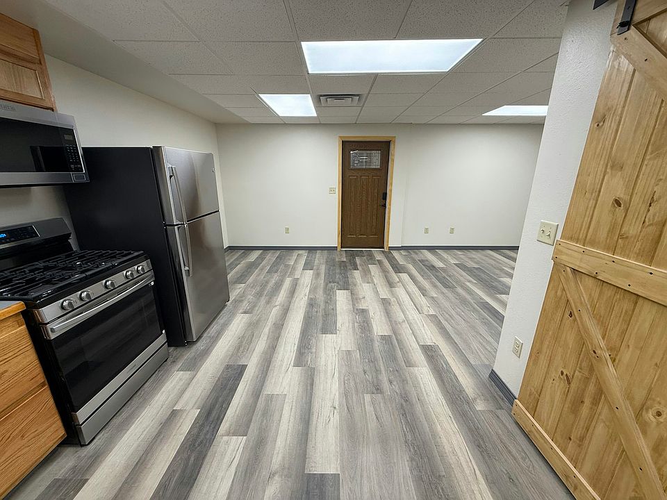1st image of 211 Bank St #2