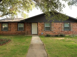 318 Thistle Dr, Garland, TX 75043