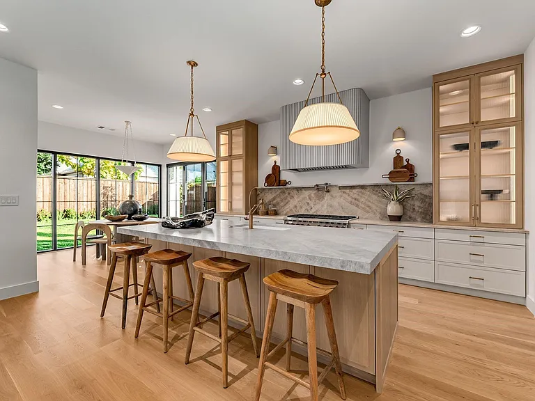 10050 Gooding Dr — Photo 23