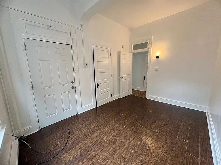 534 W Market Street — Photo 23