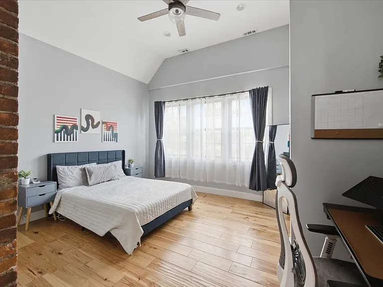 1605 English Ave — Photo 9