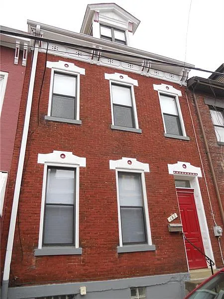 187 45th St photo 1
