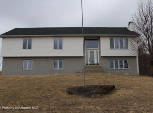 2400 N Lakeview Dr, Clarks Summit, PA 18411