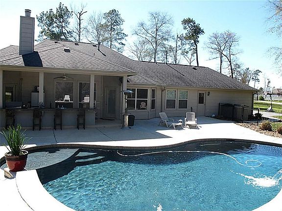 3rd image of 11811 Rainy Oaks Dr