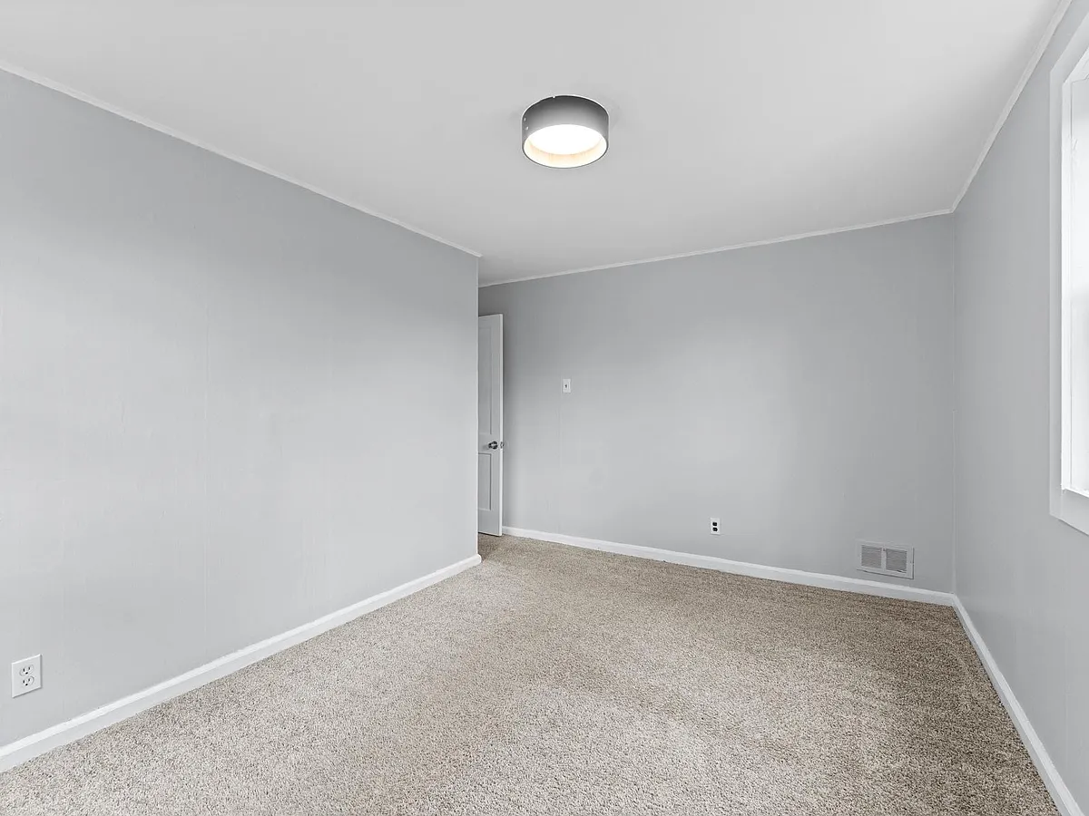 Building Photo - 474 Griscom Dr