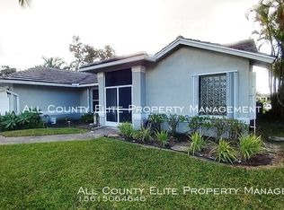 10896 Paso Fino Dr, Wellington, FL 33449