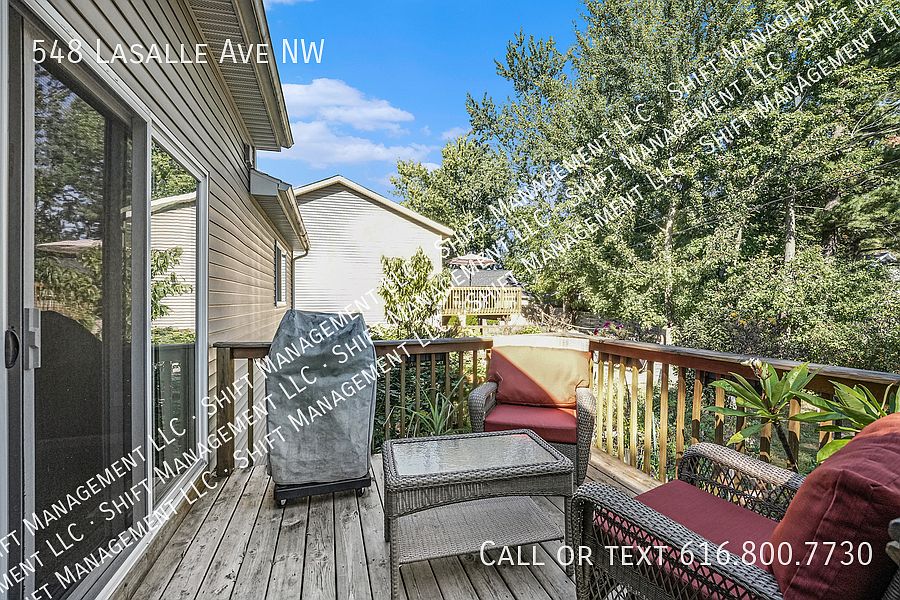 1st image of 548 Lasalle Ave NW